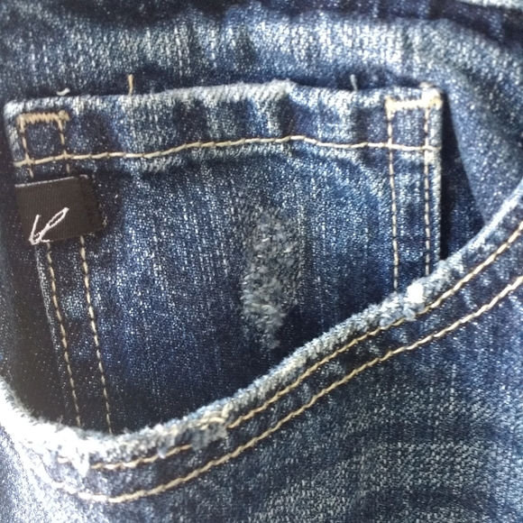 Kancan Distressed Raw Hem - Picture 7 of 7
